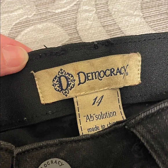 Democracy Black Jeans with Bow Detail Size 14 - Picture 2 of 4